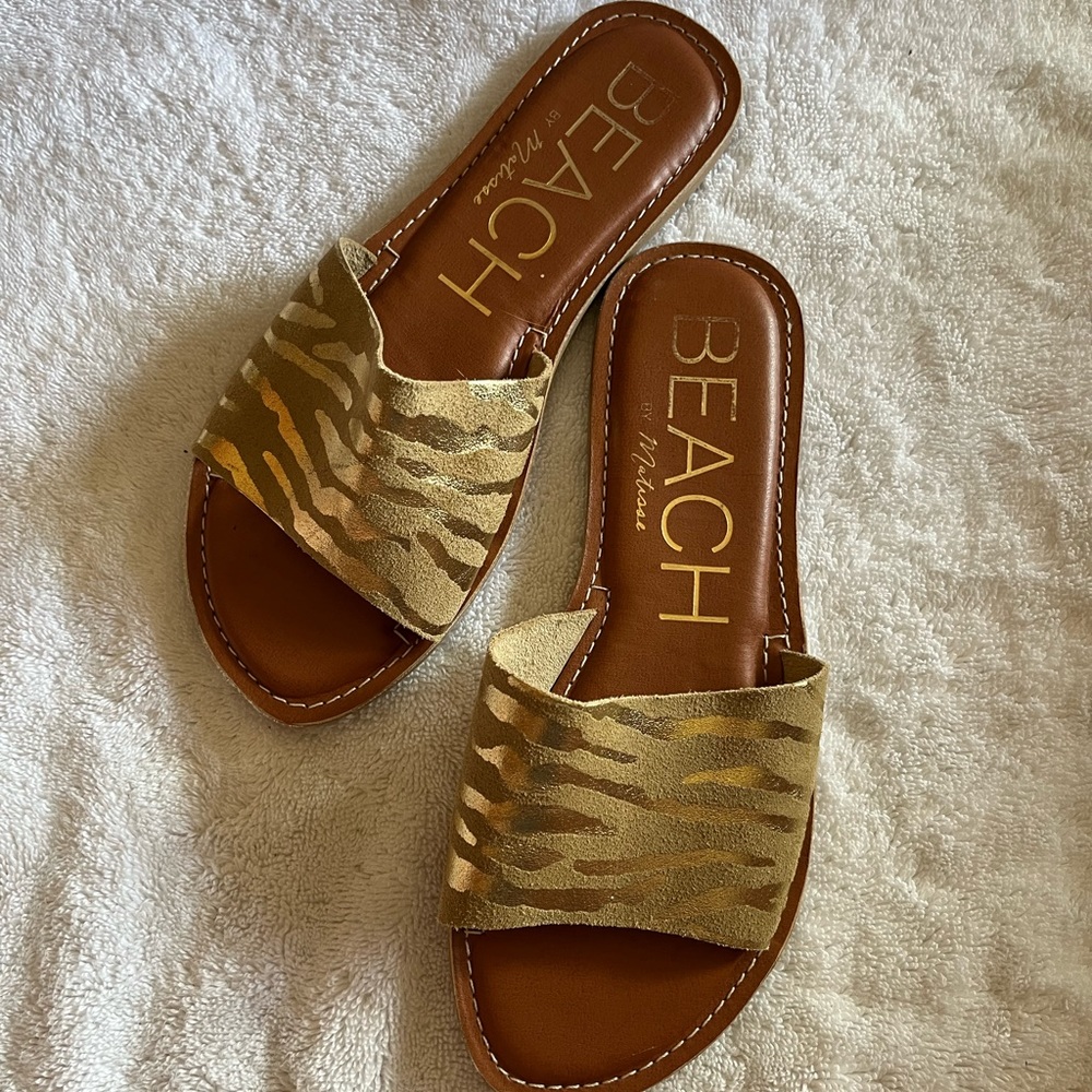 Beach By Matisse gold sandals